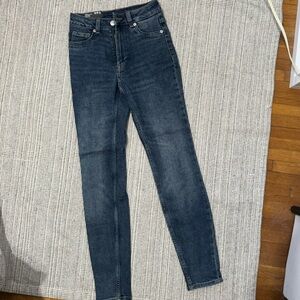 NWT H&M Divided Dark Blue Skinny Jeans
